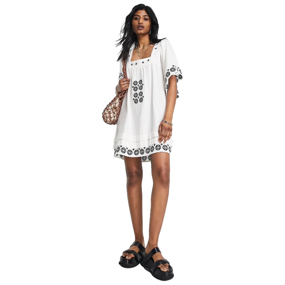 Topshop Size 12 Emroidered Mini Tea Dress in Mono